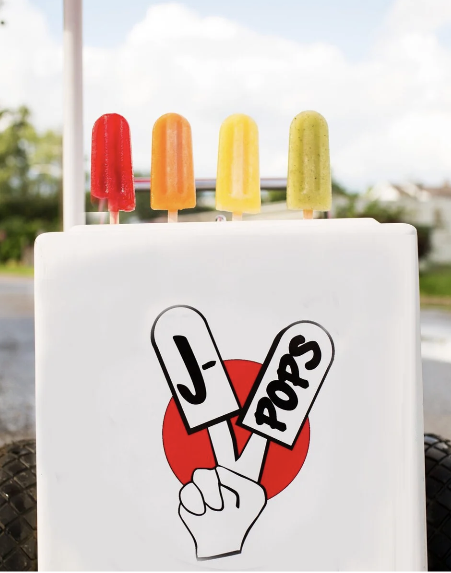 FREE <br><span style="color:#ff4757">J-POPS</span>